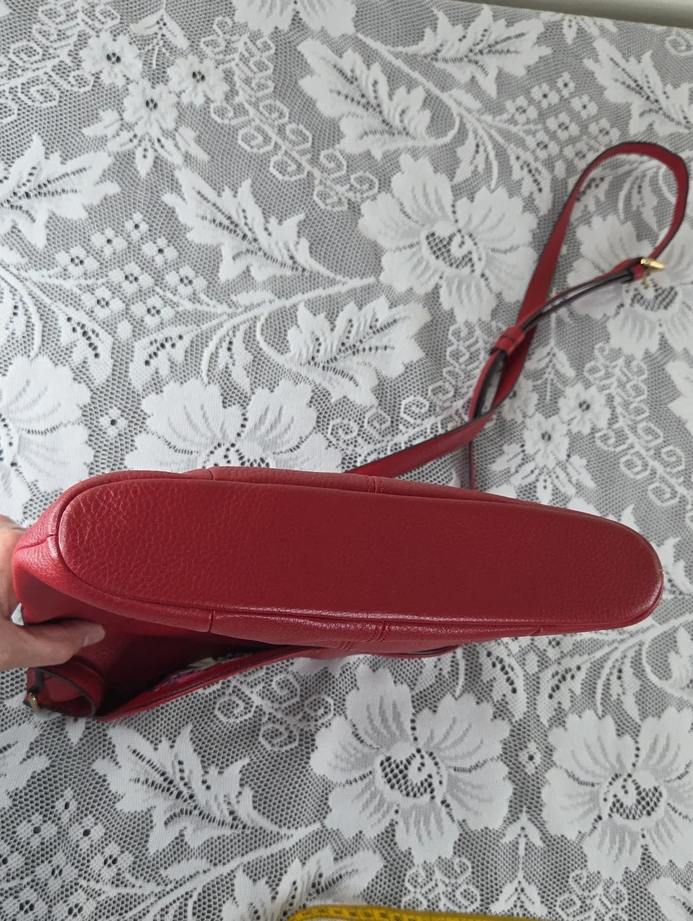 Vera Bradley Alexa Red Pebbled Leather Crossbody Shoulder Bag Adjustable Strap